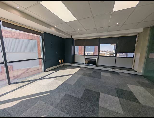 1,662M² OFFICE FOR SALE IN RANDJESPARK